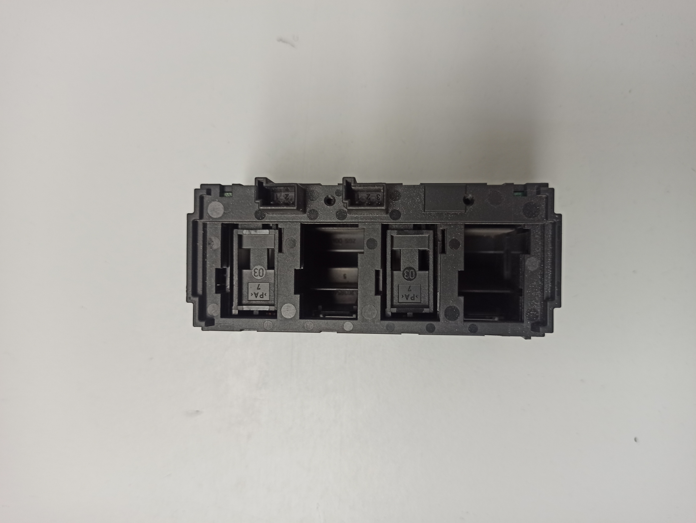 MR400046U-03