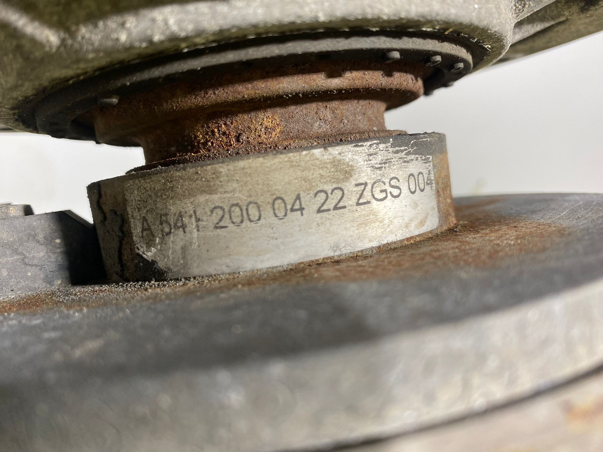 MR000422U