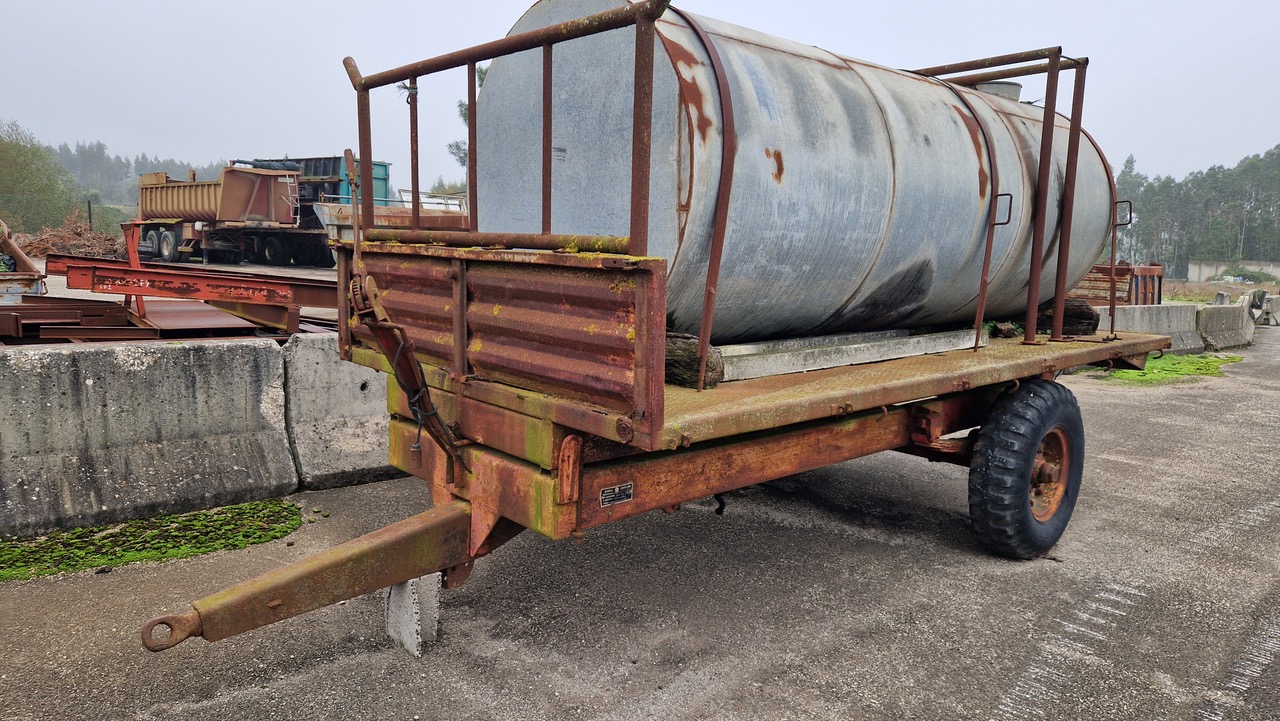 Reboque Agrícola com Cisterna de Transporte Água 6.500 lts