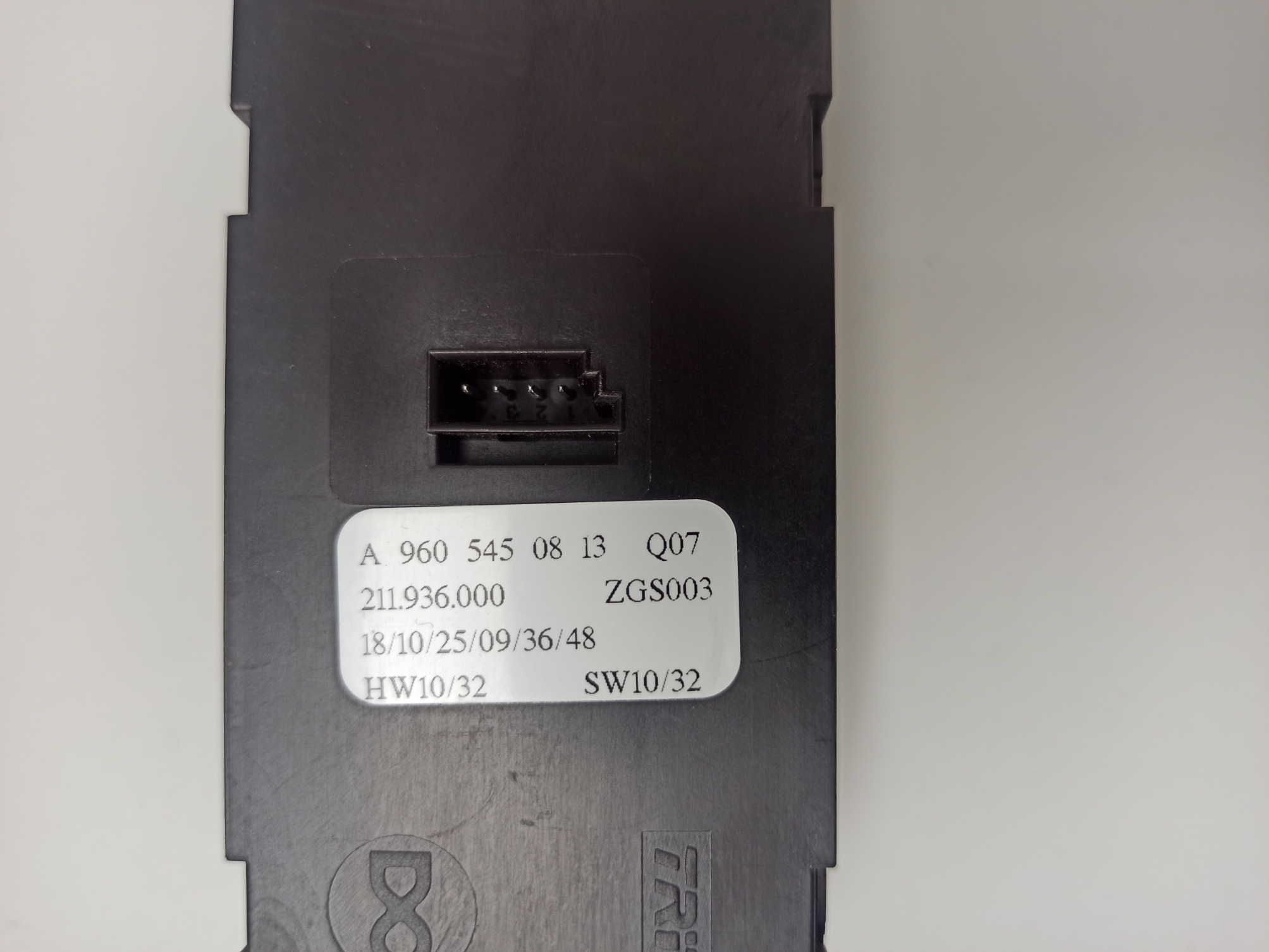 MR450813U-03
